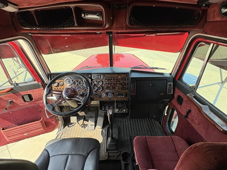 1997-peterbilt-378-image-14