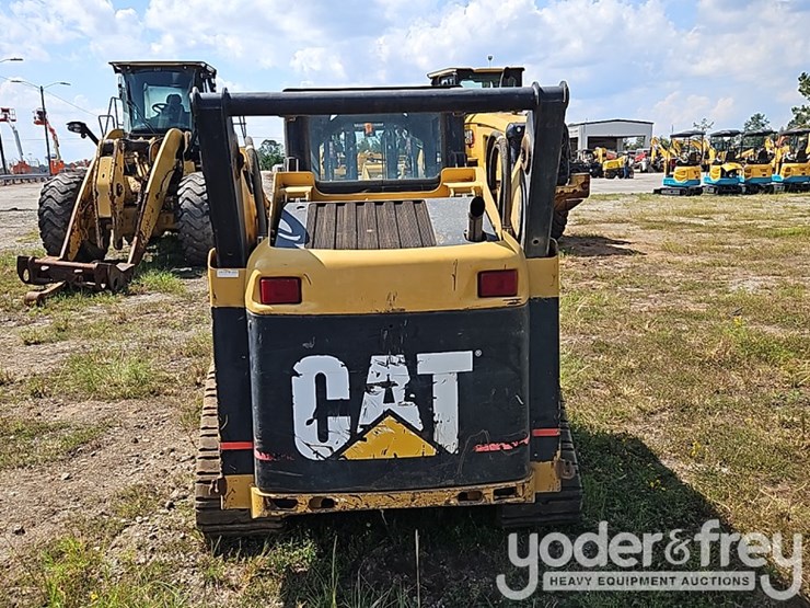 caterpillar-257-image-21
