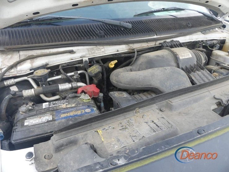 2004-ford-e350-image-4