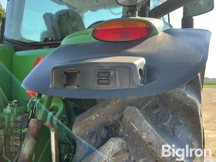 2013-john-deere-8235r-image-16