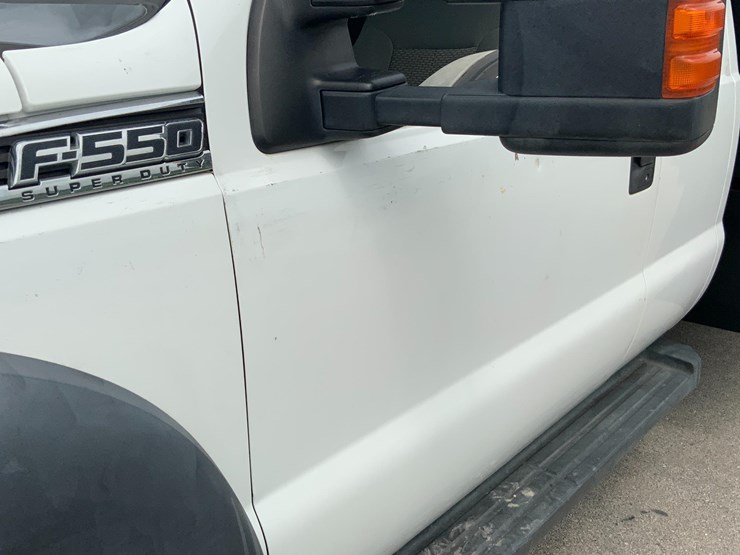 2011-ford-f550-xlt-image-18