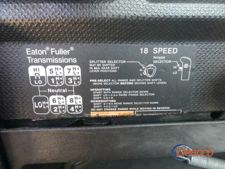 2014-caterpillar-ct660l-image-21