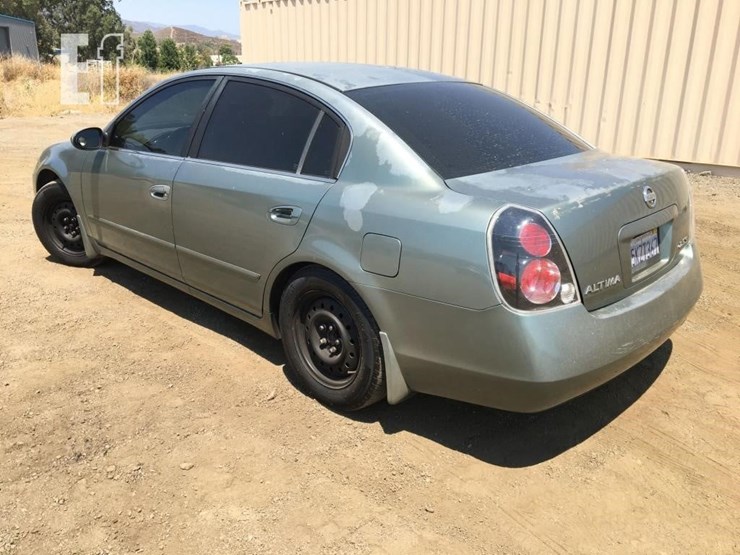 2005-nissan-altima-2.5s-image-4