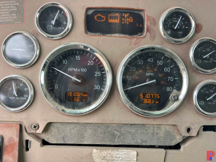 2008-peterbilt-386-image-13