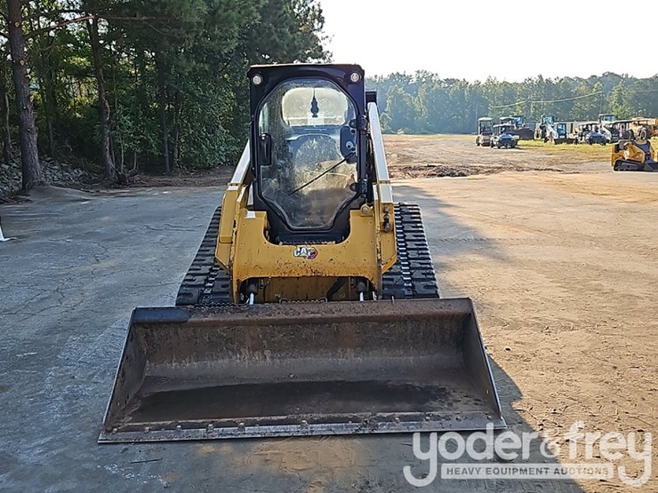 2021-caterpillar-299d3-image-14
