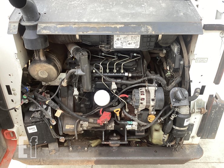 2020-bobcat-t595-image-13