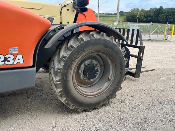 2008-jlg-g6-23a-image-18