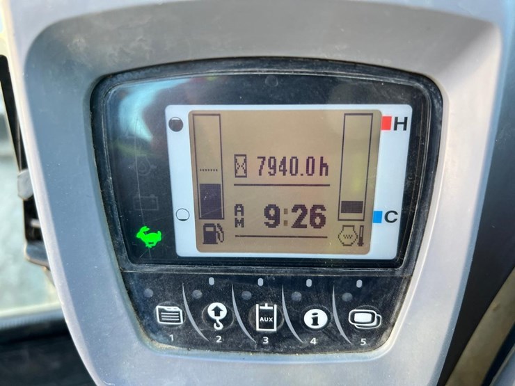 2015-kubota-kx080-4-image-29