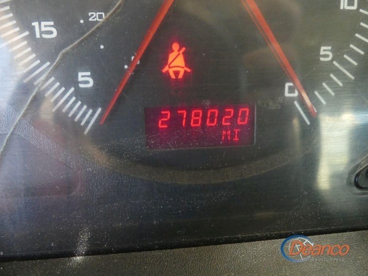 2014-caterpillar-ct660l-image-22