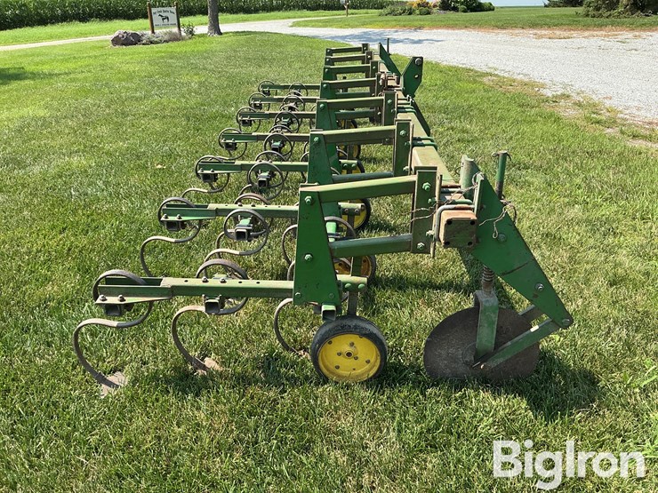 john-deere-825-image-4