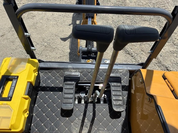 2025-sdlanch-sdle20-hydraulic-excavator-image-19