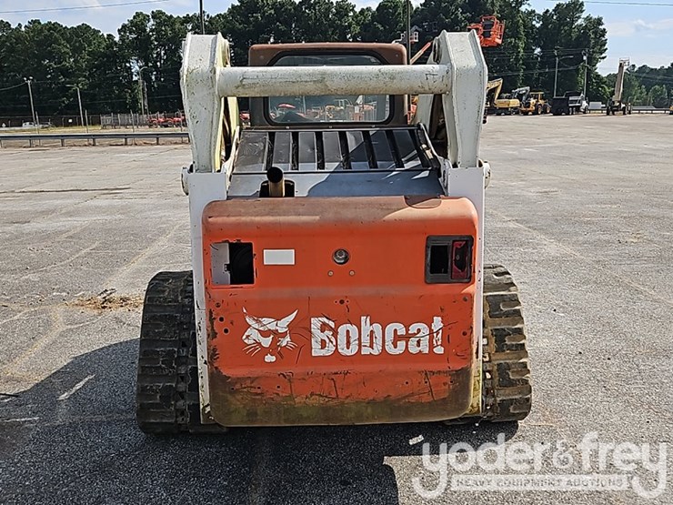 2006-bobcat-t300-image-21