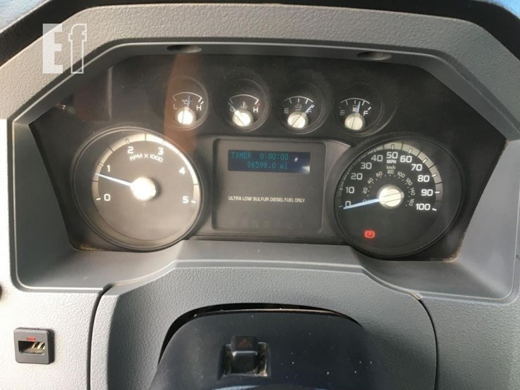 2011-ford-f750-xlt-image-6