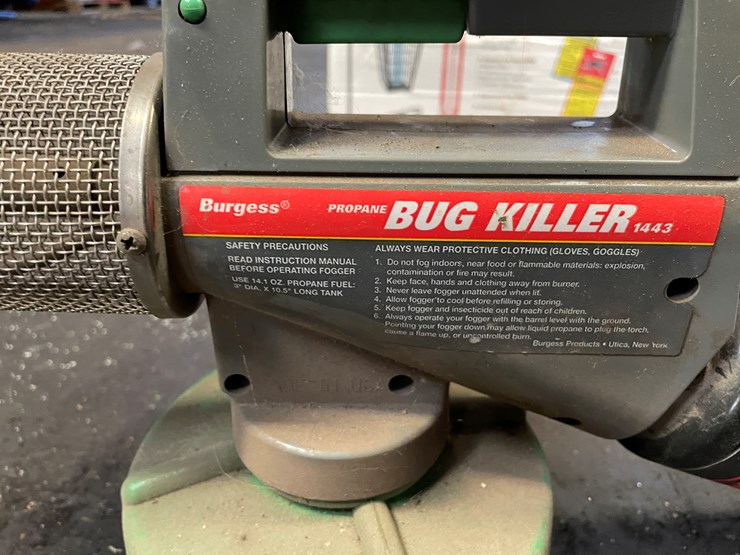 #8429-•-(2)-propane-bug-killer-foggers-and-kerosene-heater-image-5