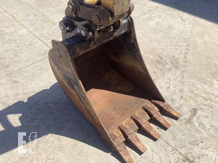 2019-caterpillar-305-image-11