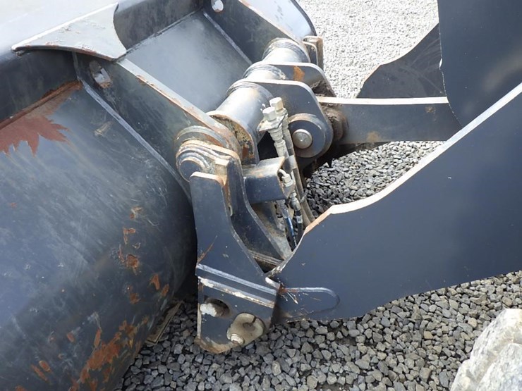 2023-deere-544p-image-11