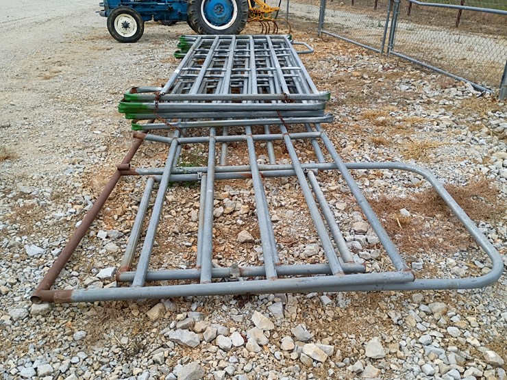 #21589-•-7--galvanized-corral-panels-image-3