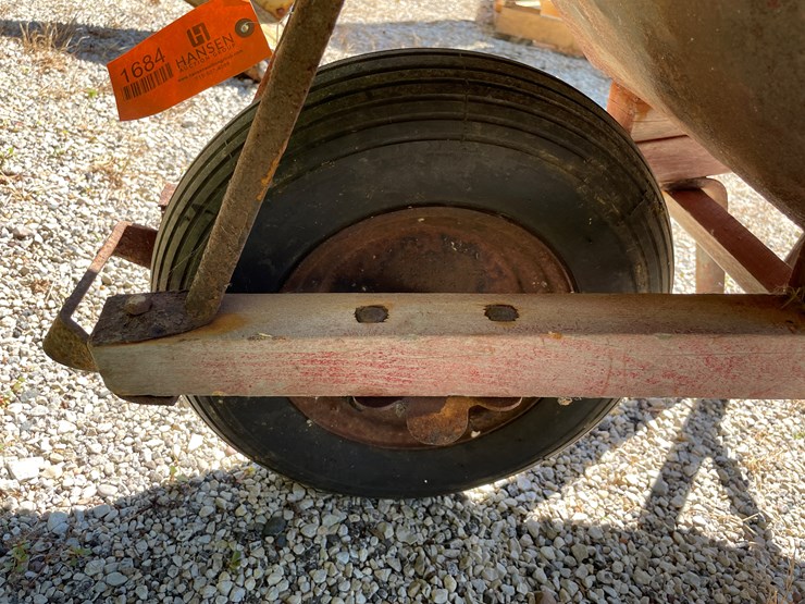#1684-•-steel-wheelbarrow-image-6