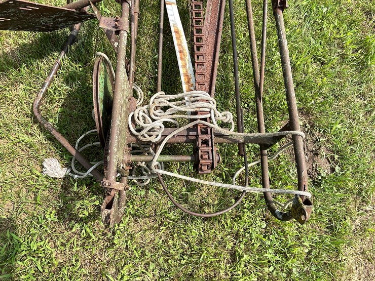 #5505-•-john-deere-61'-metal-bale-elevator-image-7