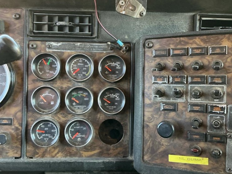 1997-kenworth-t800-image-42