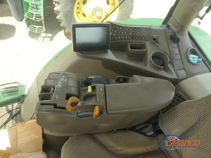 2012-john-deere-6210r-image-12