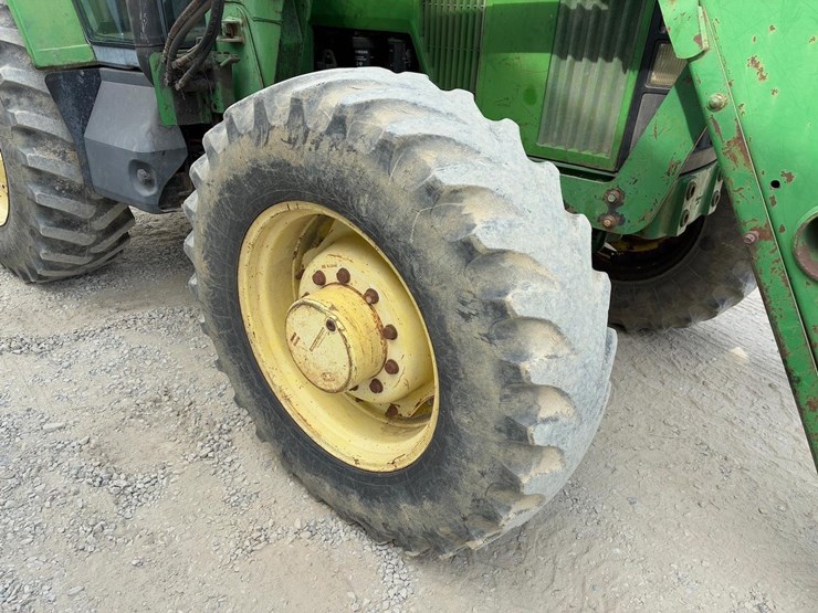 john-deere-7210-image-13