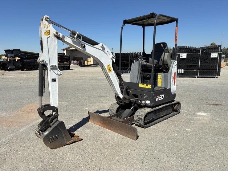2020-bobcat-e20-image-1