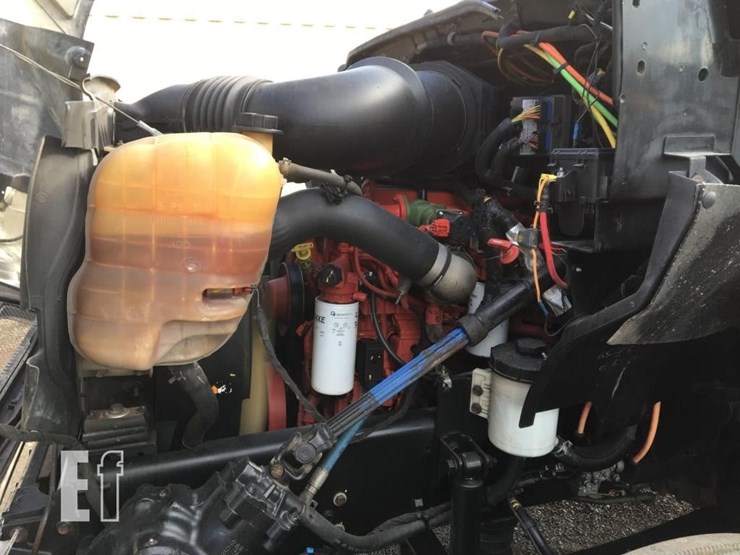 2011-ford-f750-xlt-image-9