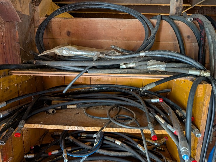 #3027-•-entire-corner-contents-image-4
