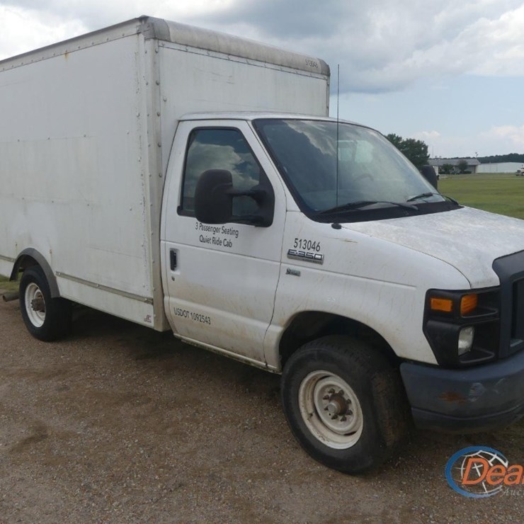 2004 FORD E350