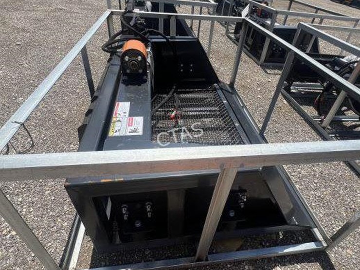 #18-•-wolverine-72"-skid-steer-screening-bucket-image-4
