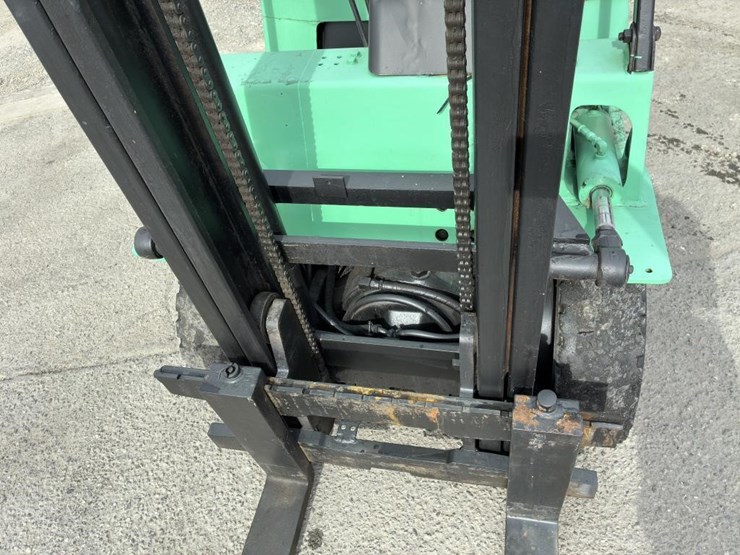 mitsubishi-fg23-forklift-image-7