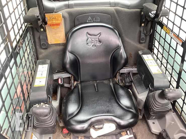 2015-bobcat-t870-image-14