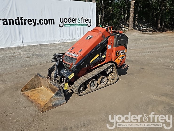 2017-ditch-witch-sk650-image-1