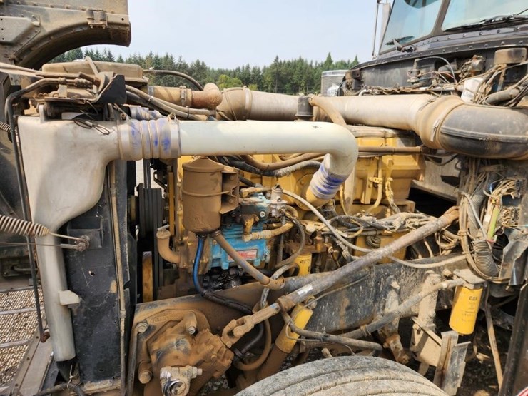 1999-peterbilt-379-image-27