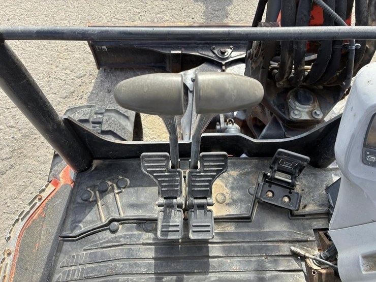 2015-kubota-u55-4-image-23