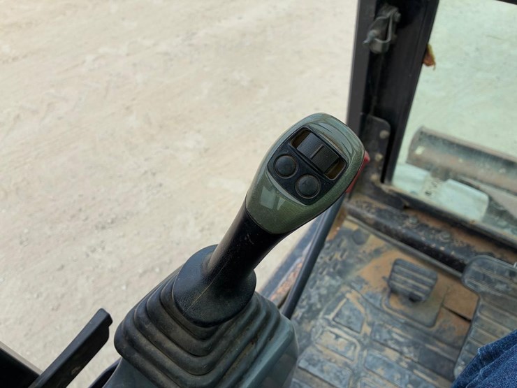 2017-bobcat-e85-image-29
