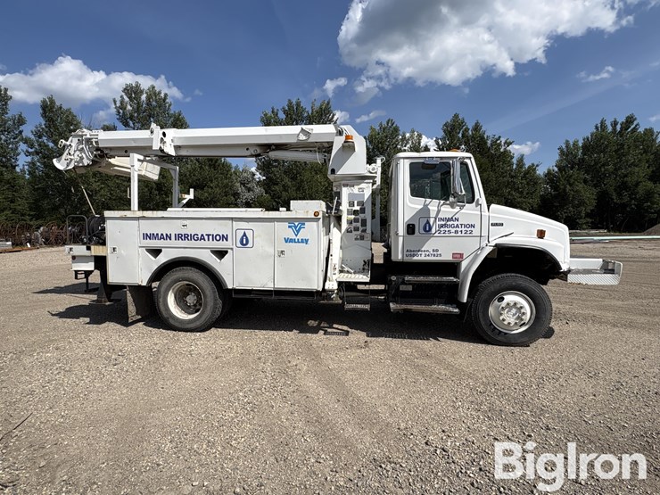 2003-freightliner-fl80-image-4