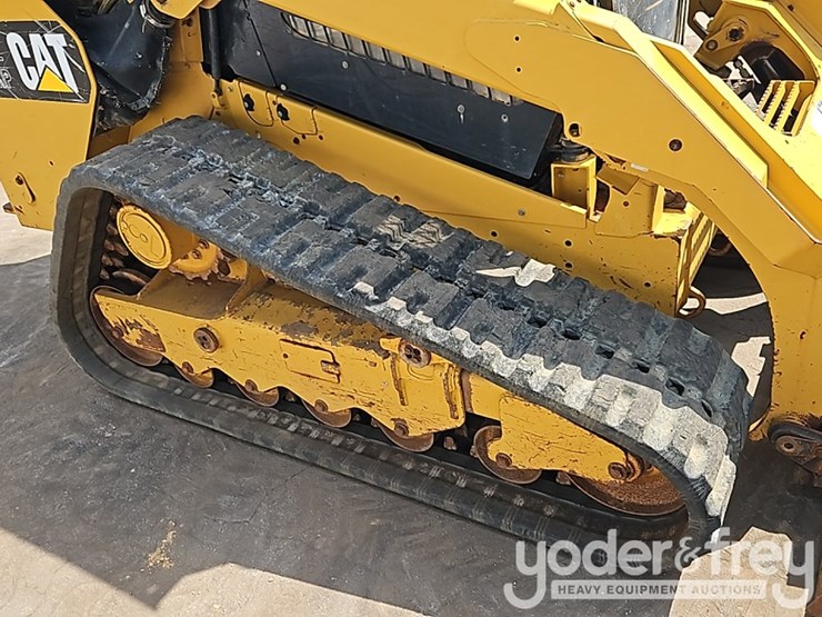 2019-caterpillar-299d2-xhp-image-11