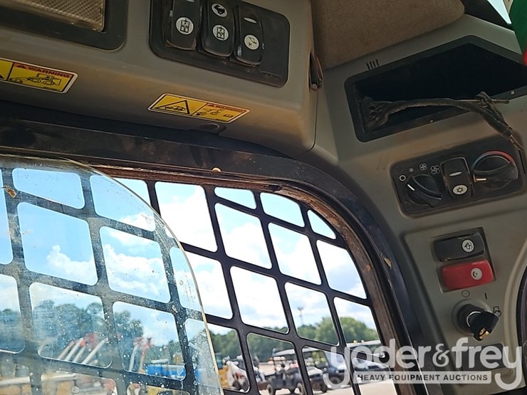 2019-caterpillar-299d2-xhp-image-29