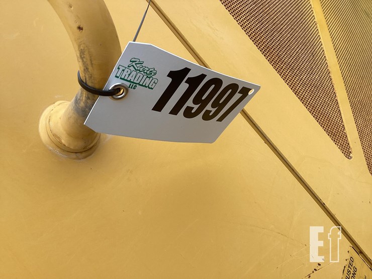 2016-deere-650k-image-22