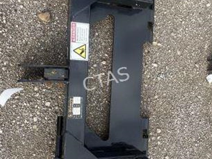 #148-•-wolverine-skid-steer-3-point-quick-attach-image-1