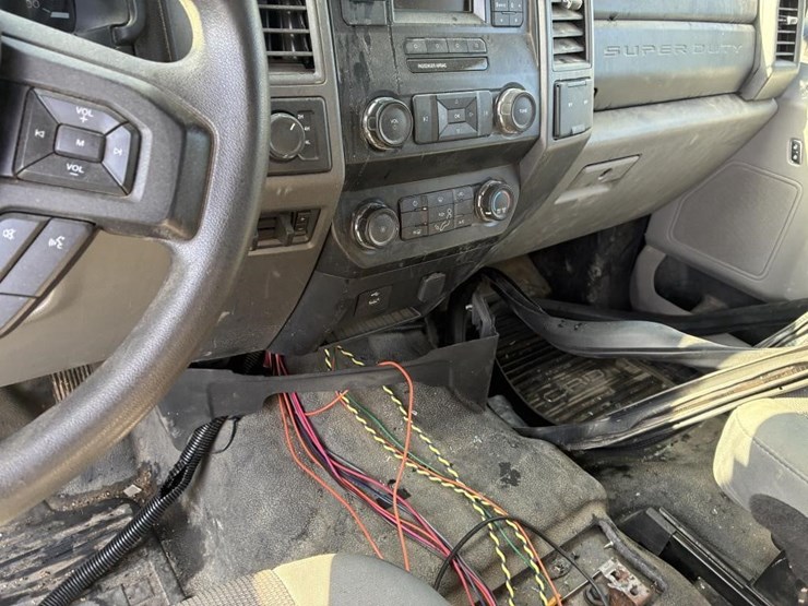 2019-ford-f250-image-15