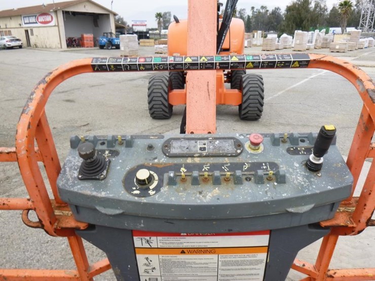 2013-jlg-800a-image-8