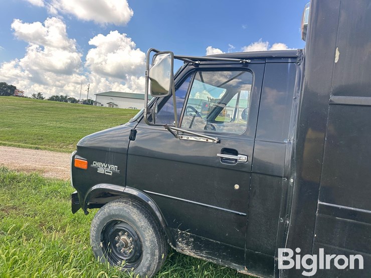 1986-chevrolet-g30-image-13