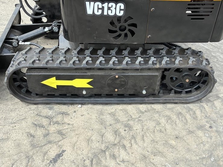 2025-vicsec-vc13c-hydraulic-excavator-image-12