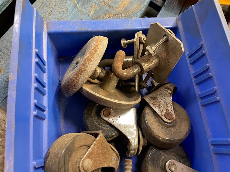 #8424-•-assorted-casters-image-4