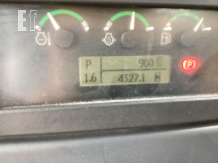 2016-deere-650k-image-15