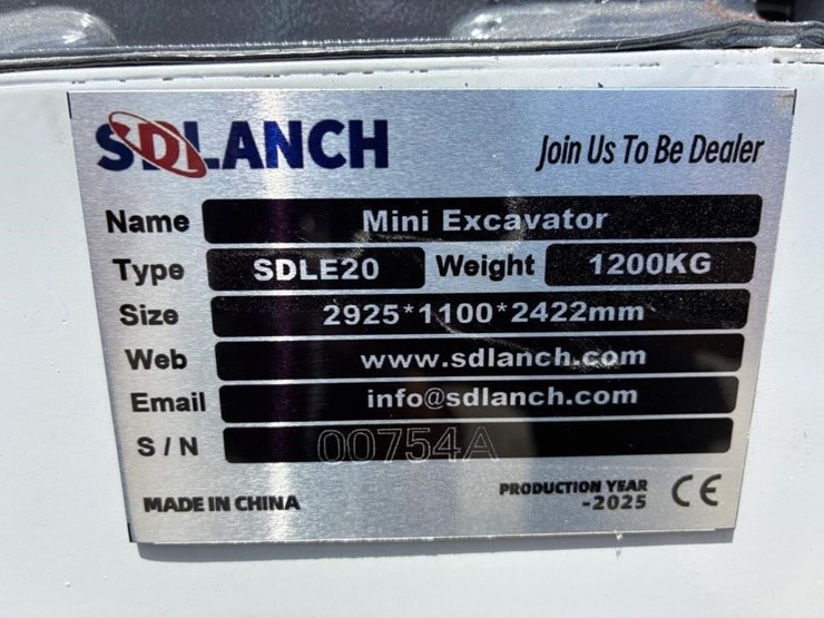 2025-sdlanch-sdle20-hydraulic-excavator-image-24