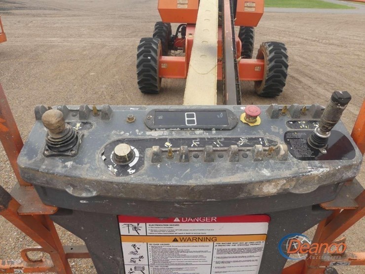 2015-jlg-600s-image-7